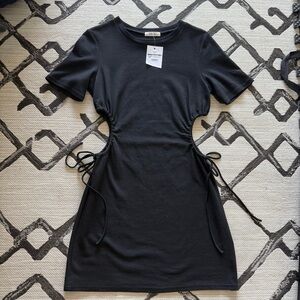 Bella Mae Cotton Side Cutout T-shirt Dress Black